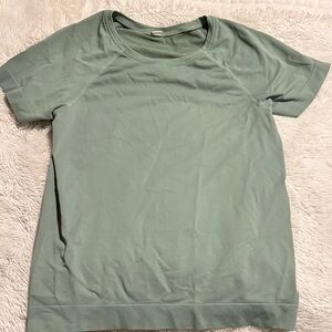 Soft workout T-shirt, pale green